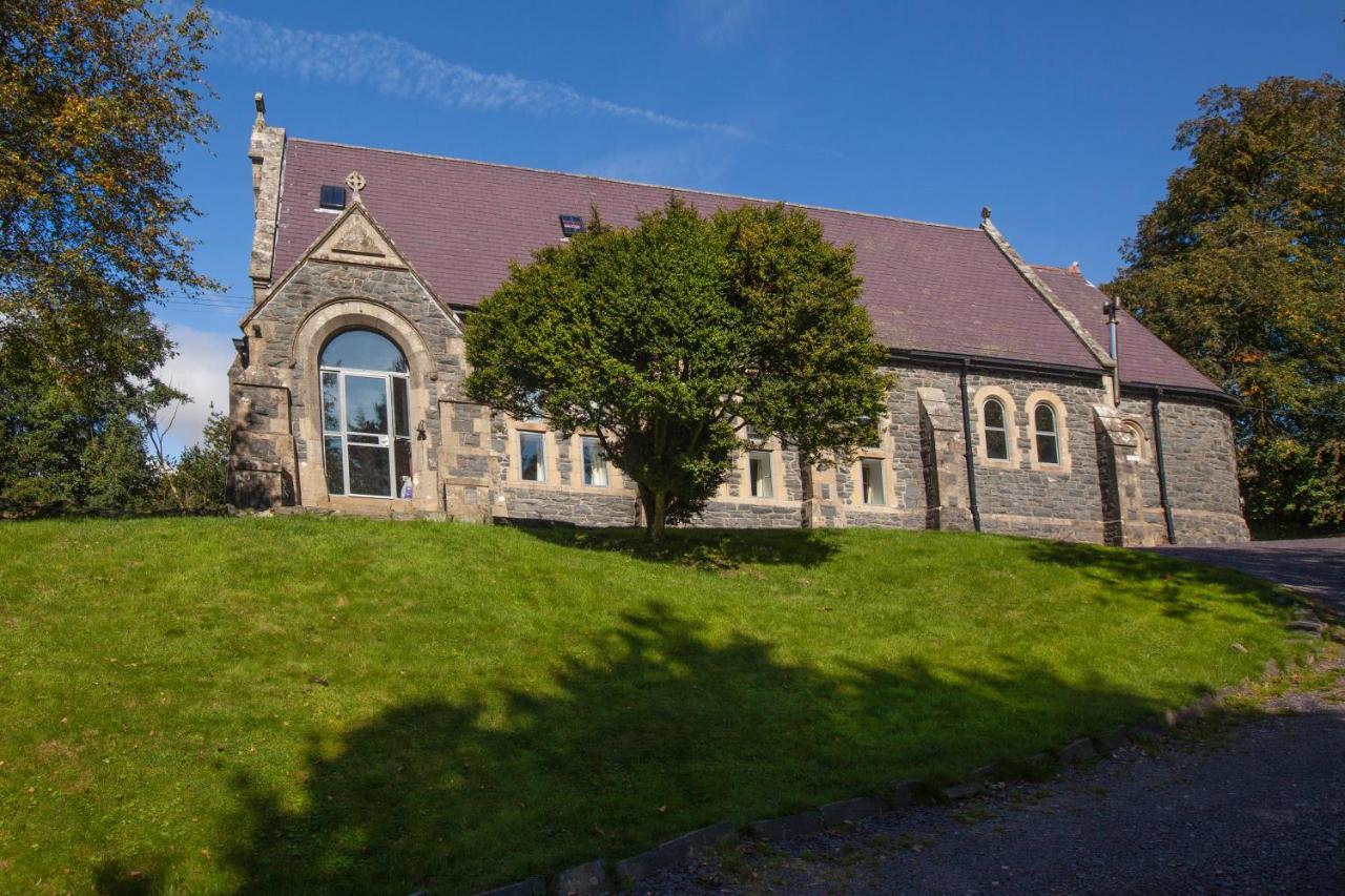 Mountain Church Capel Curig Exteriör bild